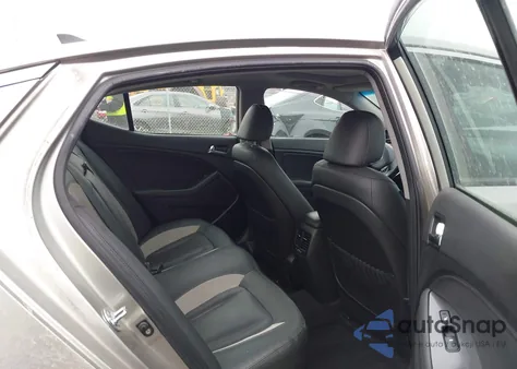 2011 Kia Optima Sx z USA, uszkodzony, nr VIN KNAGR4A64B5152235